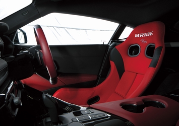 ZETA IV Red | BRIDE's Sport Seats lineup for every type of driver