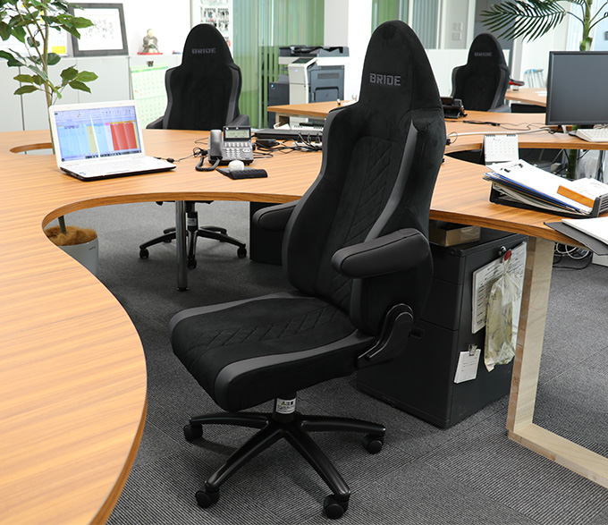 seat with desk